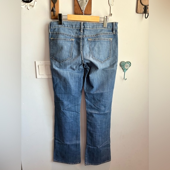 Old Navy Light Blue Straight Leg Jeans - Picture 3 of 4